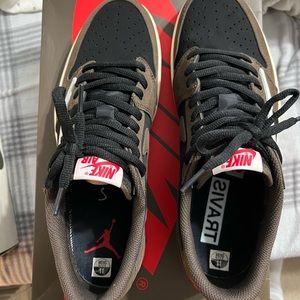 Travis Scott Mocha 1 low
